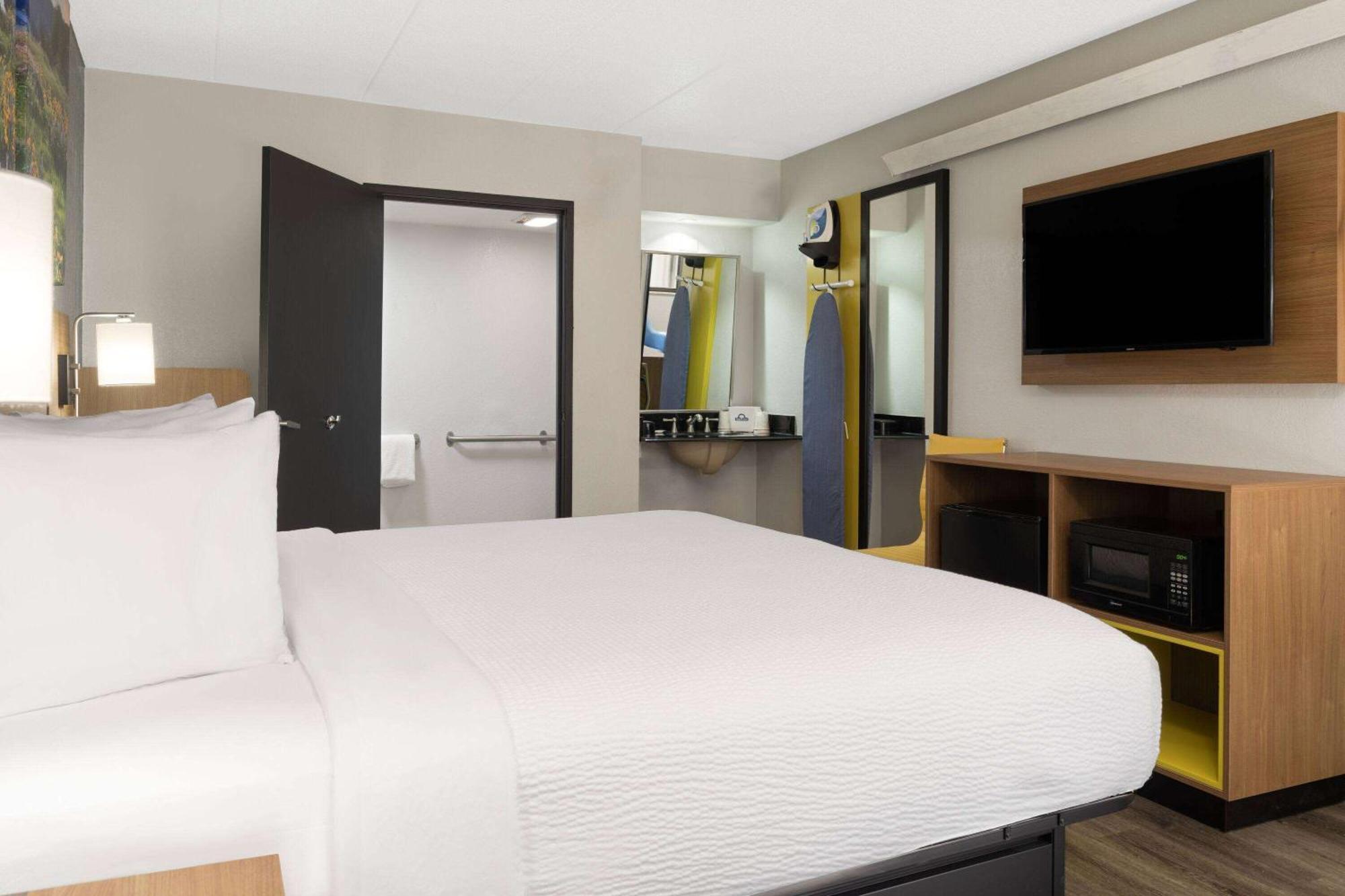 Days Inn By Wyndham Columbus Worthington Luaran gambar